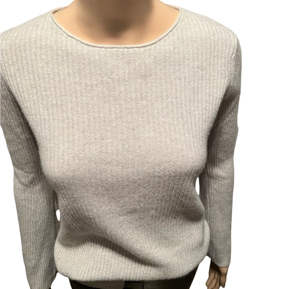 Beautiful cashmere sweater - Picture 3 of 11